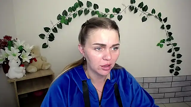 Snapshot of Magic_Katarina_ chatting on 10-10-25, 06:56 Magic Katarina online show from 10-10-25, 06:56