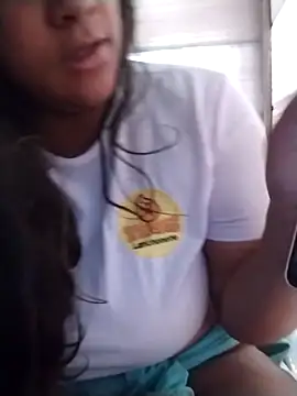 Snapshot of srtsara chatting on 11-25-25, 01:55 srtsara online show from 11-25-25, 01:55