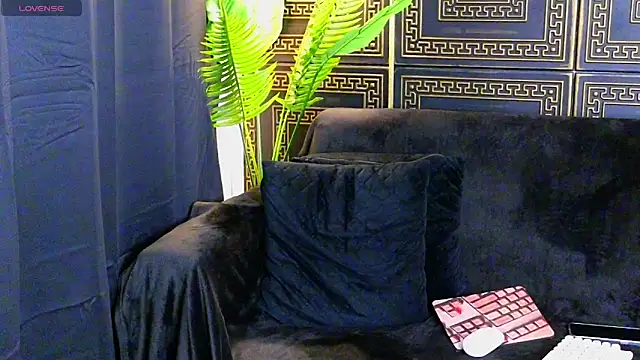 Aelorya online show from 12-17-25, 08:15