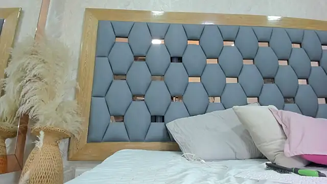 juliette pretty  online show from 11-09-25, 07:01