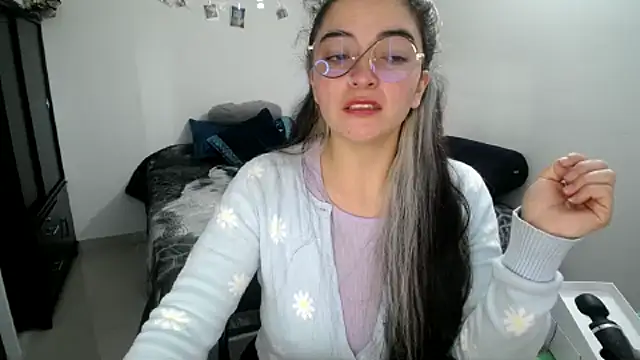 Snapshot of Came-II chatting on 09-23-25, 11:46 Came-II online show from 09-23-25, 11:46