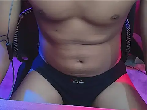 Snapshot of ChiseledCharm chatting on 10-12-25, 08:08 ChiseledCharm online show from 10-12-25, 08:08