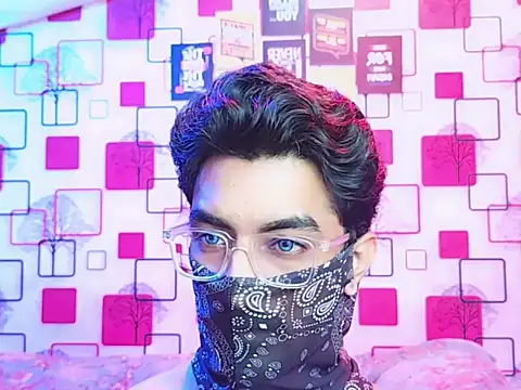 Snapshot of ChiseledCharm chatting on 10-23-25, 07:45 ChiseledCharm online show from 10-23-25, 07:45