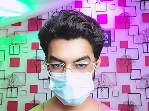 Snapshot of ChiseledCharm chatting on 10-29-25, 06:53 ChiseledCharm online show from 10-29-25, 06:53