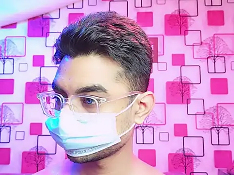 Snapshot of ChiseledCharm chatting on 11-04-25, 07:46 ChiseledCharm online show from 11-04-25, 07:46