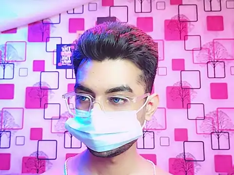 Snapshot of ChiseledCharm chatting on 11-05-25, 07:03 ChiseledCharm online show from 11-05-25, 07:03