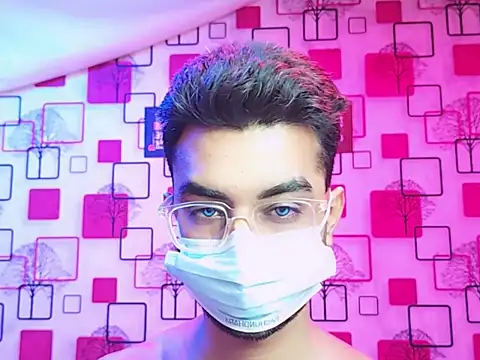 Snapshot of ChiseledCharm chatting on 11-07-25, 10:32 ChiseledCharm online show from 11-07-25, 10:32