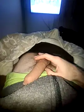 Snapshot of busters32 chatting on 04-13-26, 11:10 busters32 online show from 04-13-26, 11:10