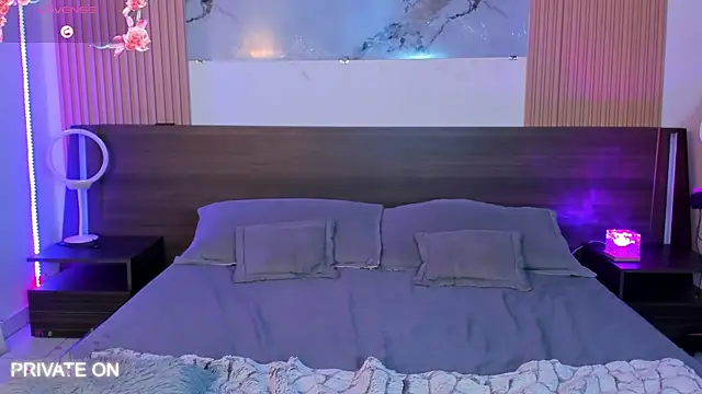 Snapshot of samanthaa_moon chatting on 10-23-25, 11:14 samanthaa moon online show from 10-23-25, 11:14