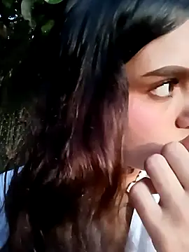 Snapshot of Alis_1327 chatting on 09-13-25, 11:15 Alis 1327 online show from 09-13-25, 11:15