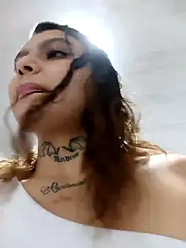 Snapshot of Alis_1327 chatting on 11-19-25, 11:38 Alis 1327 online show from 11-19-25, 11:38