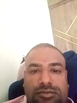 sree4143 online show from 11-13-25, 05:28