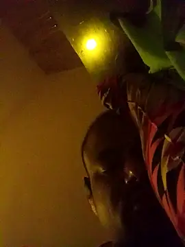 sree4143 online show from 11-13-25, 09:47