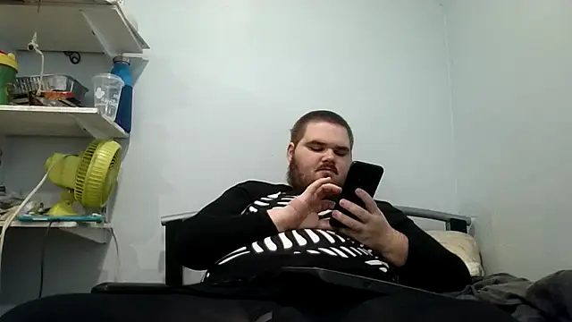 Snapshot of alexthe9t chatting on 12-03-25, 07:01 alexthe9t online show from 12-03-25, 07:01