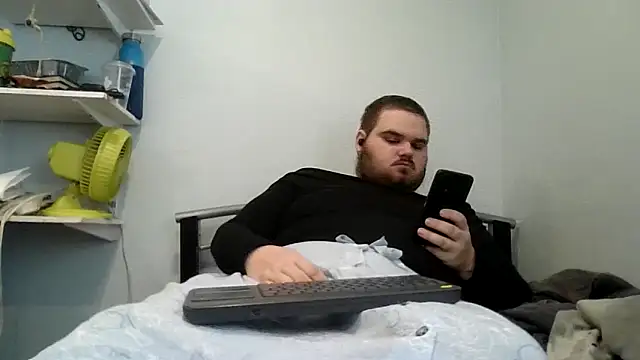 Snapshot of alexthe9t chatting on 12-04-25, 07:44 alexthe9t online show from 12-04-25, 07:44