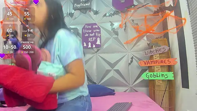 GreciaFox1 online show from 10-29-25, 10:39