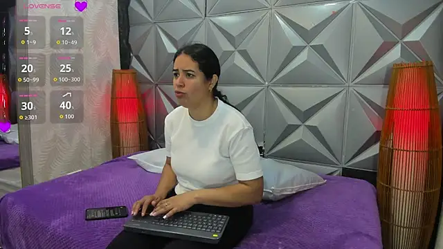 GreciaFox1 online show from 01-13-26, 11:48