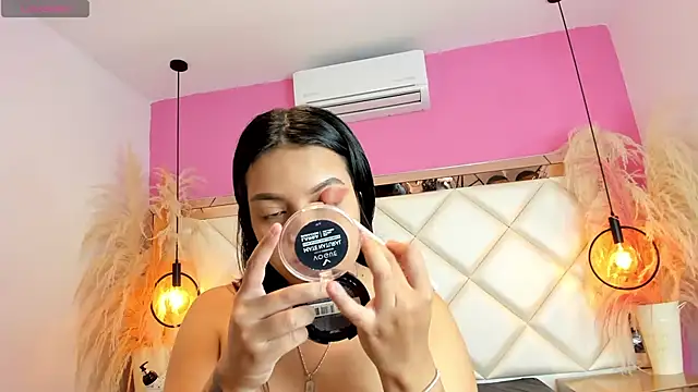 Lucianaa Collins online show from 10-12-25, 03:44