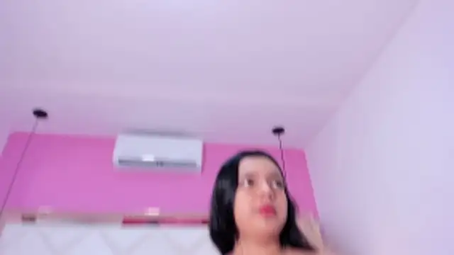 Lucianaa Collins online show from 10-31-25, 12:06