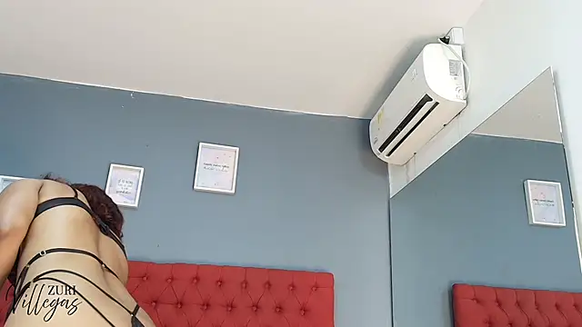 zuri villegas online show from 11-11-25, 03:34