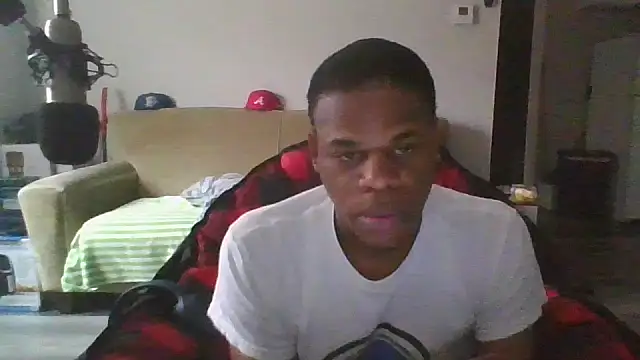 MrGreenbeanbean88 online show from 10-06-25, 08:39