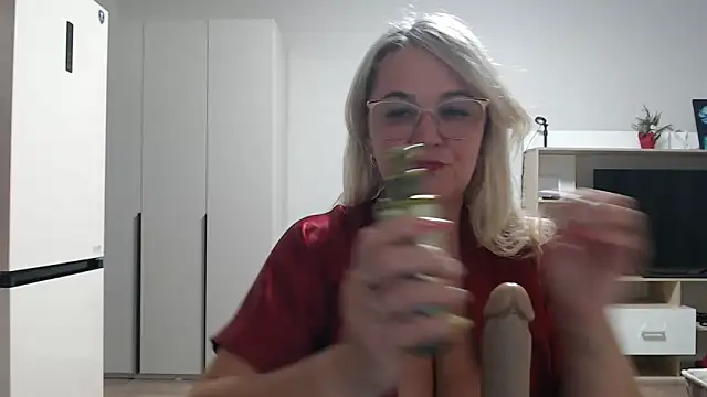 EleanoraDream online show from 02-15-26, 11:41