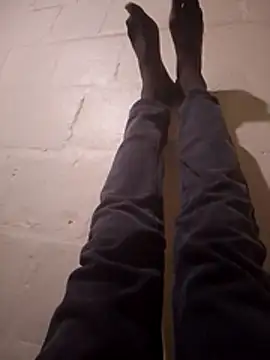 Snapshot of 92donis chatting on 10-20-25, 06:19 92donis online show from 10-20-25, 06:19