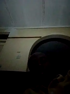 Snapshot of 92donis chatting on 10-21-25, 04:19 92donis online show from 10-21-25, 04:19