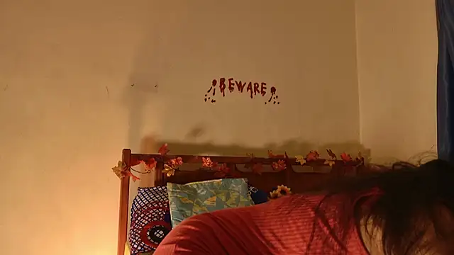  MoonLipson  online show from 11-06-25, 11:37