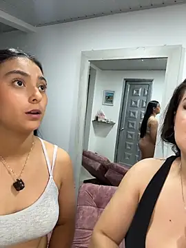 nicolexxaleja online show from 02-25-26, 01:04