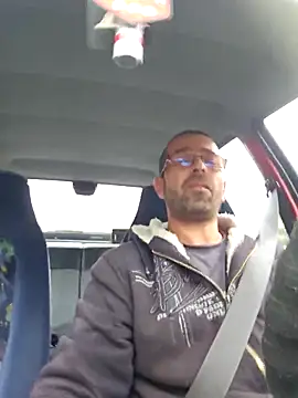 Snapshot of Thomas043 chatting on 11-08-25, 10:59 Thomas043 online show from 11-08-25, 10:59