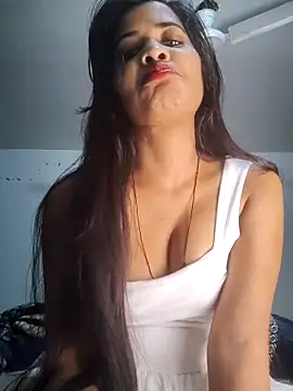 cute radhikaa online show from 02-08-26, 03:43