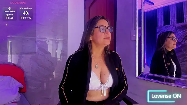 Agatha Pleasure online show from 10-25-25, 11:51