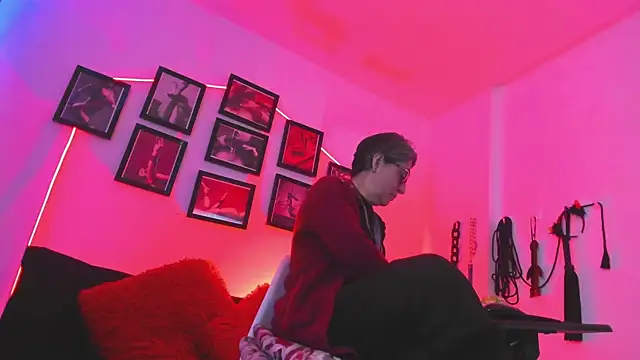 MistressNyx cg online show from 01-06-26, 04:32