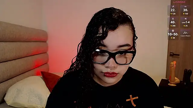 Tiffany-Giil online show from 09-26-25, 03:38