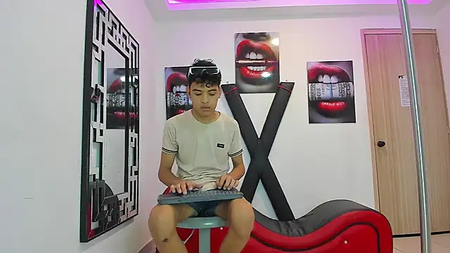IMPERIAL GUYS01 online show from 09-10-25, 02:33