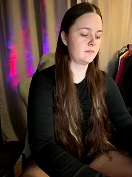 Snapshot of Cuty_Kitty chatting on 10-17-25, 02:37 Cuty Kitty online show from 10-17-25, 02:37