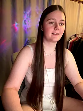 Snapshot of Cuty_Kitty chatting on 12-14-25, 08:57 Cuty Kitty online show from 12-14-25, 08:57