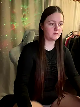 Snapshot of Cuty_Kitty chatting on 12-16-25, 11:21 Cuty Kitty online show from 12-16-25, 11:21