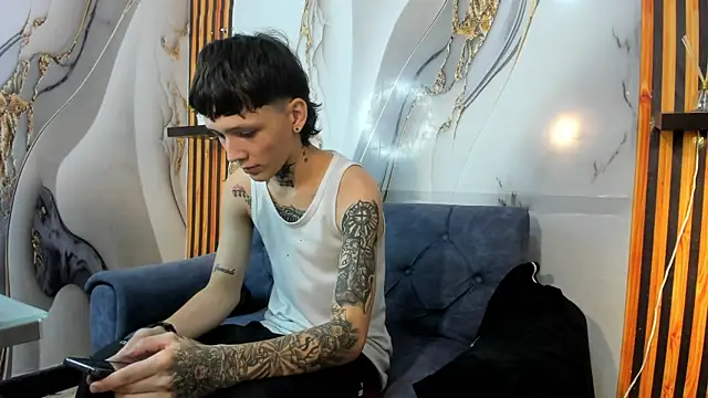 StraightBoy Nick online show from 09-23-25, 06:05