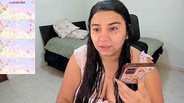 MariamCastiblanco online show from 01-15-26, 05:16