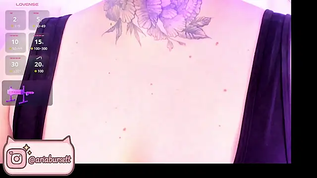 AriaBursett online show from 11-18-25, 08:57