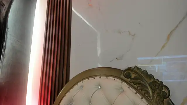 Snapshot of CoralieBronson chatting on 10-21-25, 09:04 CoralieBronson online show from 10-21-25, 09:04