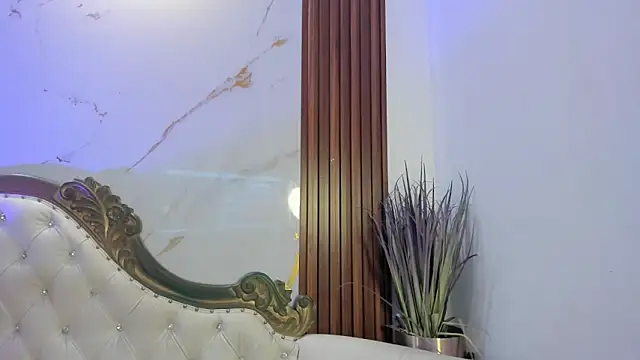 Snapshot of CoralieBronson chatting on 11-12-25, 08:30 CoralieBronson online show from 11-12-25, 08:30