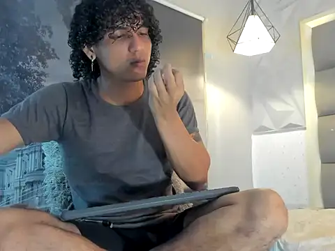 Xfire boy69 online show from 10-31-25, 12:28