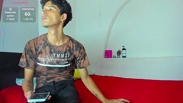 liaam mendoza online show from 10-06-25, 03:04