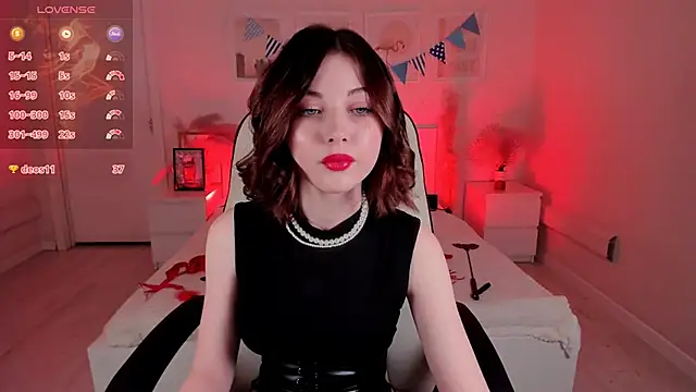 Snapshot of Kimmie_shine chatting on 09-23-25, 08:28 Kimmie shine online show from 09-23-25, 08:28