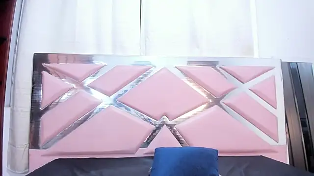 Kenishax  online show from 09-26-25, 04:38