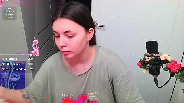 Snapshot of peachyness chatting on 02-22-26, 10:19 peachyness online show from 02-22-26, 10:19