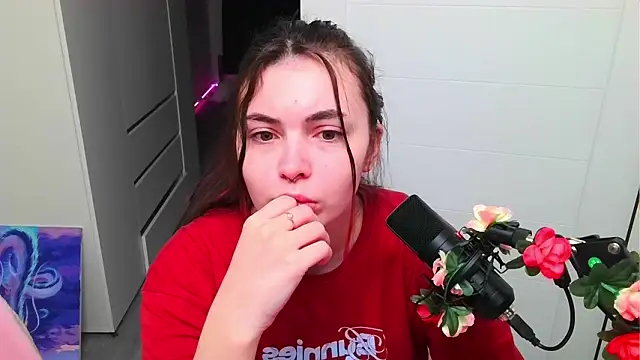 Snapshot of peachyness chatting on 02-27-26, 09:26 peachyness online show from 02-27-26, 09:26